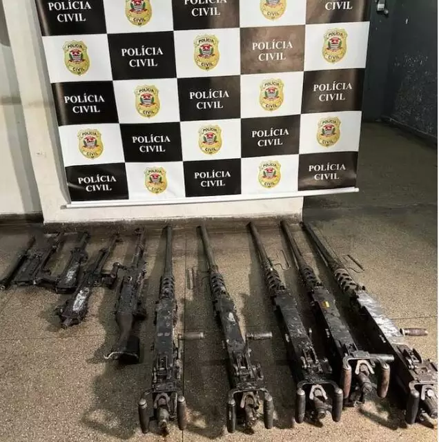 20 militares respondem por furto de armas do Exército