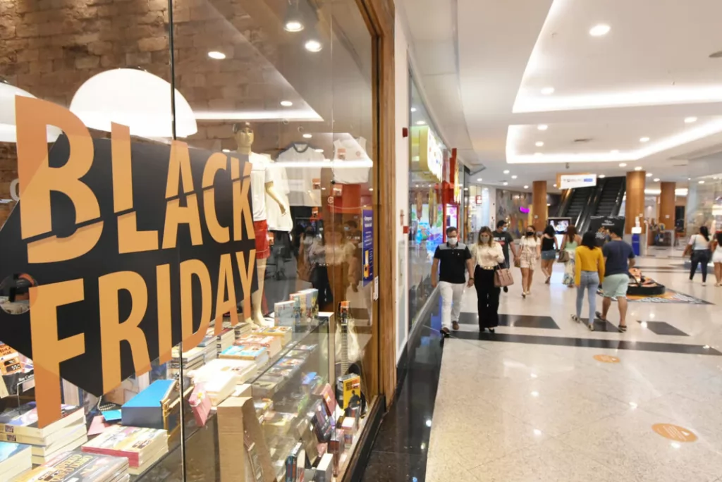 Brasil é o 3º país que mais pesquisa por Black Friday no mundo