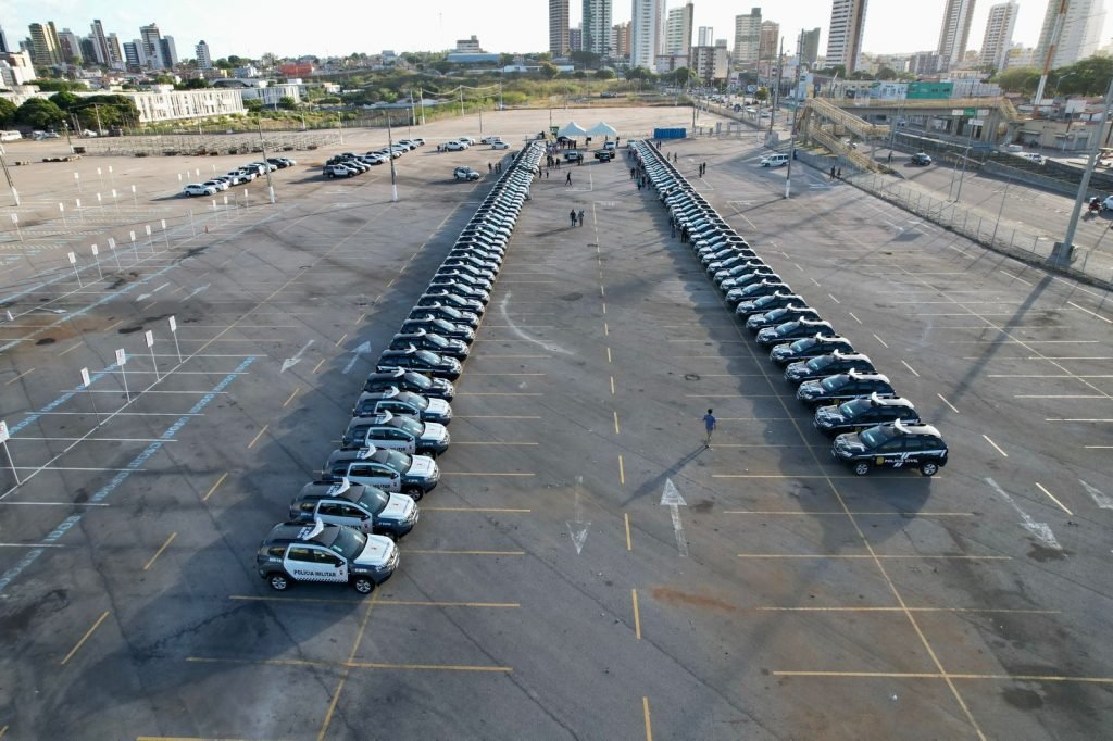 Governo do RN entrega mais de 100 novas viaturas para a segurança pública potiguar