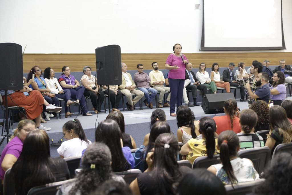 Abertura da 1ª Feira Potiguar da Agricultura Familiar e Economia Solidária é marcada por assinaturas e pactuações