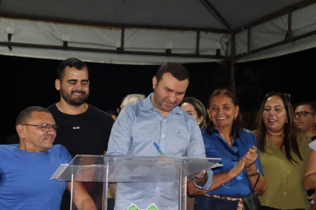 Pé do Galo recebe obra de pavimentação e calçadas laterais e mais quatro comunidades de Macaíba vão ter iluminação de led