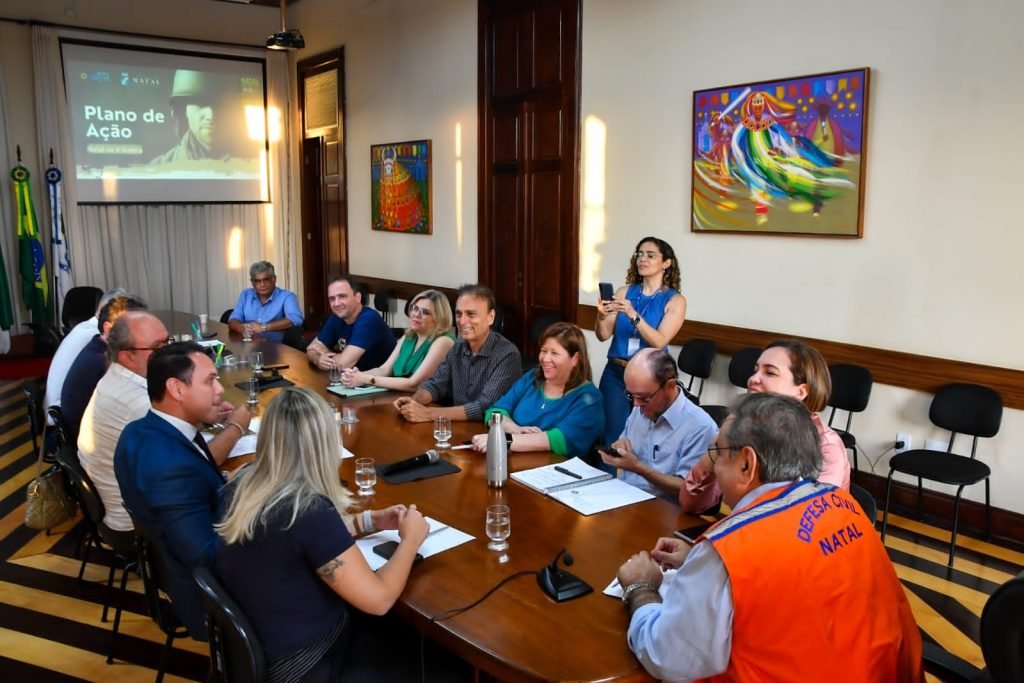 Prefeito discute parceria com Sebrae para inserir Natal no segmento de turismo da segunda Guerra