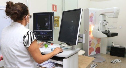 Câmara aprova projeto que garante à mulher cirurgia plástica mamária reparadora pelo SUS