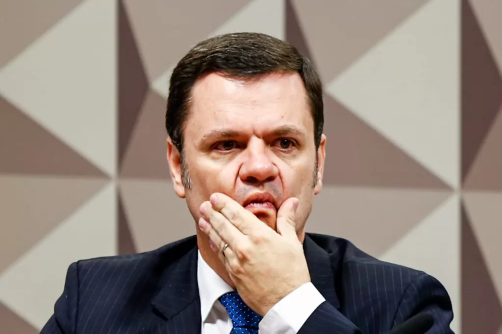 16 aves apreendidas na casa de Anderson Torres morreram no Ibama