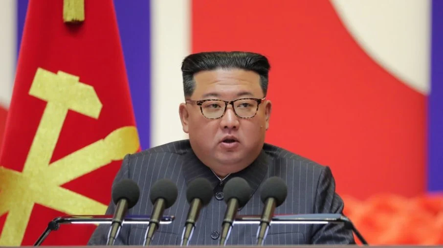 Kim Jong-un ordena preparação para eventual guerra com EUA