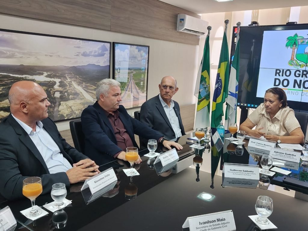 FIERN apresenta ao governo empresa interessada em operar no Porto de Natal