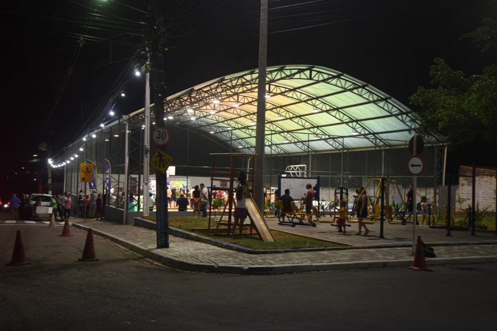 Prefeitura entrega equipamento esportivo revitalizado no bairro das Quintas