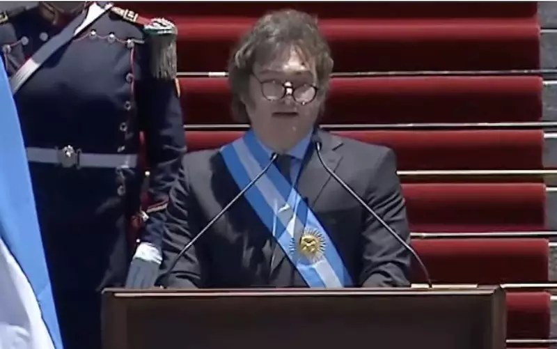 Milei aciona sua ‘motosserra’ e corta metade dos ministérios na Argentina