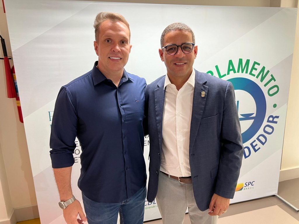 Presidente da Fecam, Wolney França participa do Prêmio Parlamento Empreendedor