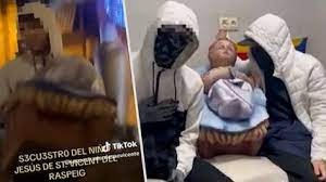 Jovens ‘sequestram’ o menino Jesus de presépio, pedem resgate e acabam presos