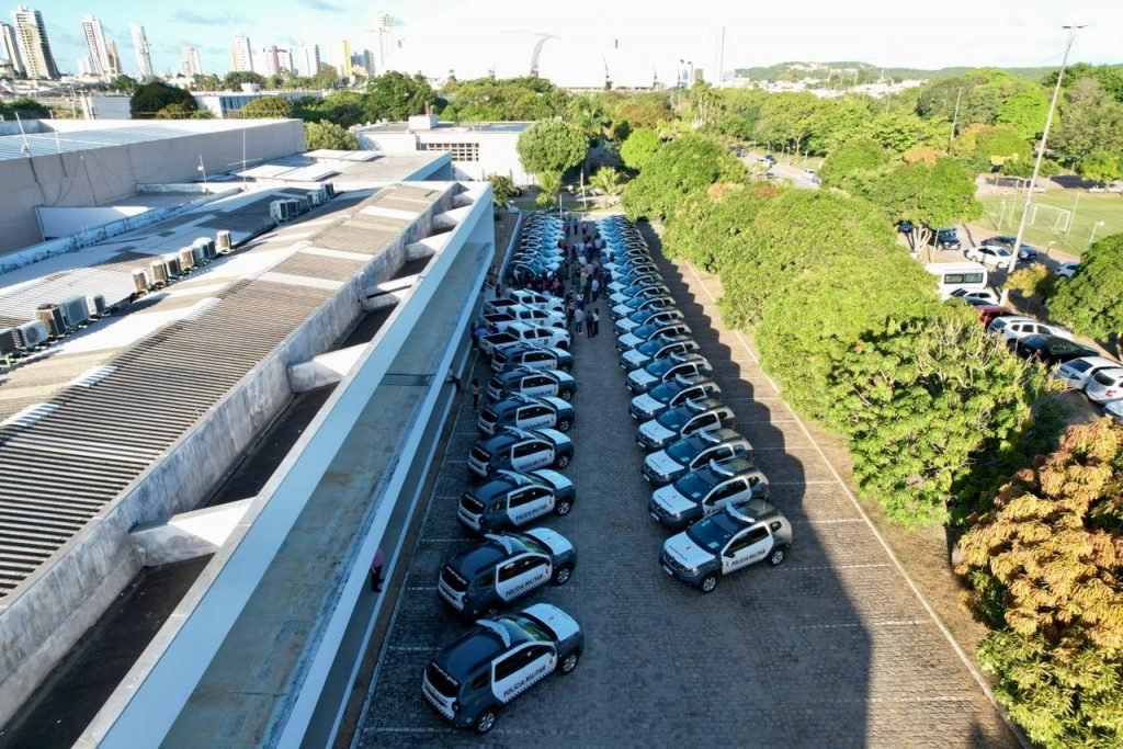 Governo do RN entrega 42 novas viaturas para PM e ITEP