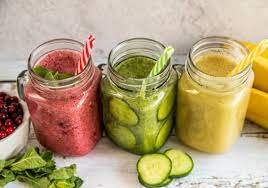 Comeu demais na ceia de Natal? Veja 5 sucos detox para aliviar a tensão