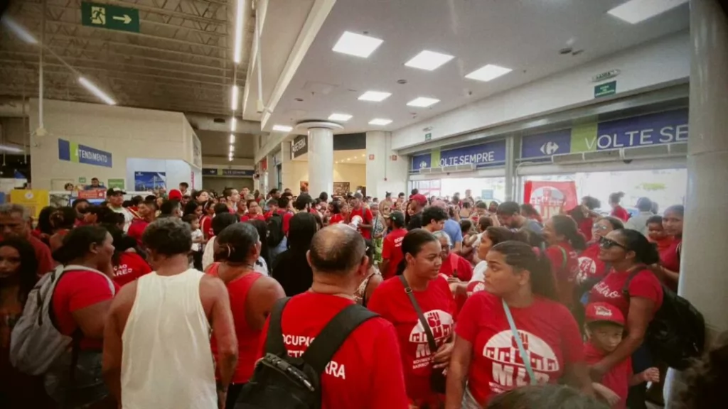 Associação de supermercados condena ato no Carrefour e cobra segurança