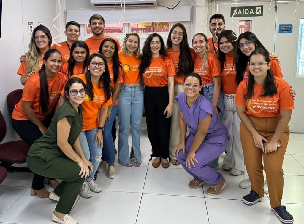 Campanha na Escola Multicampi rastreia câncer de pele na população