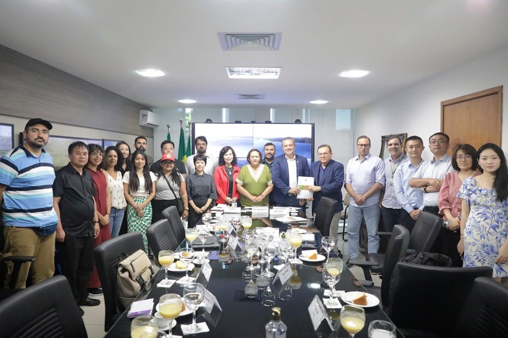 Governadora Fátima recebe comitiva chinesa para discutir parcerias na área da agricultura