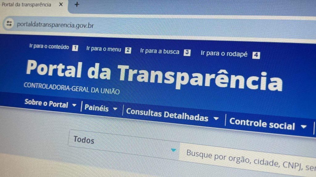 Como ver o salário de um servidor público dos órgãos federais