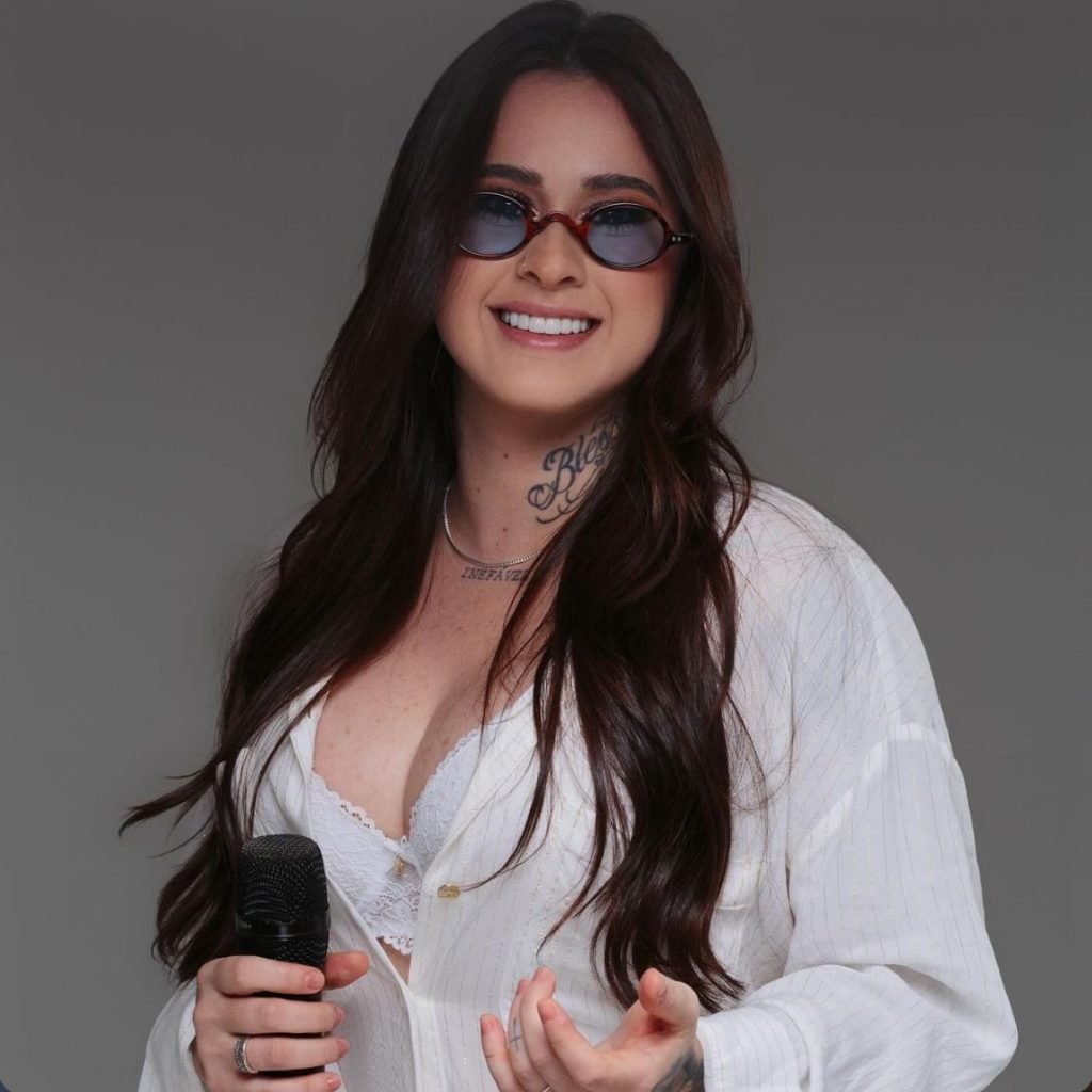 Cantora Jarly Almeida busca o estrelato musical