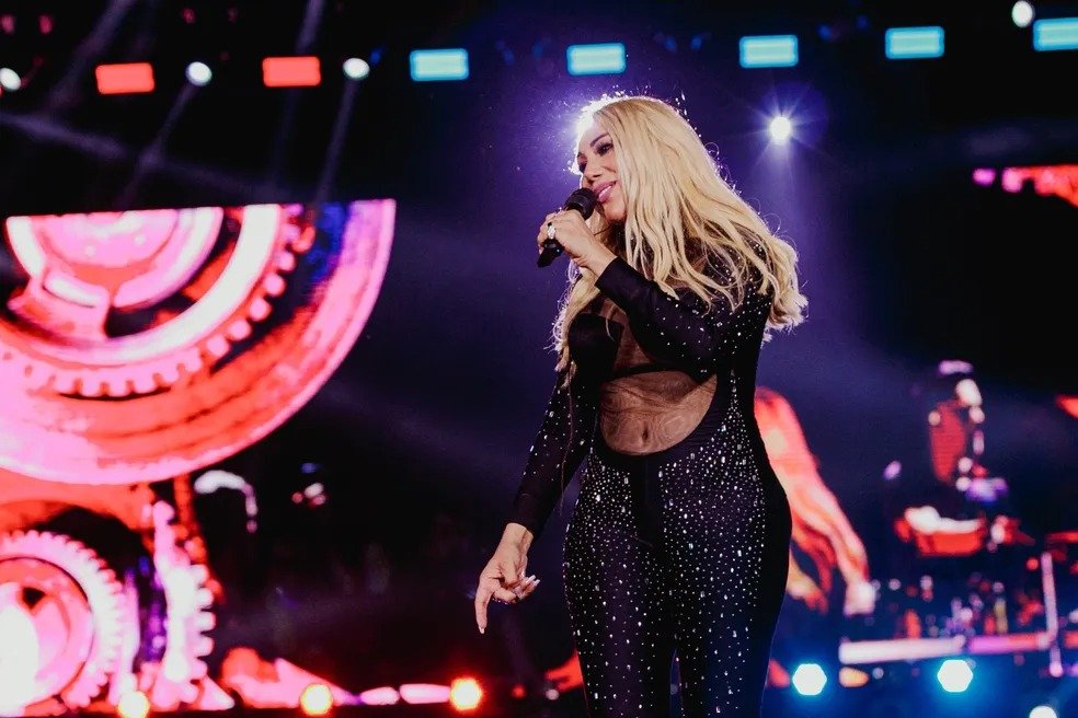 Projeto À Vontade e Taty Girl dão o ritmo da Ilha Ecomax no sábado (13)