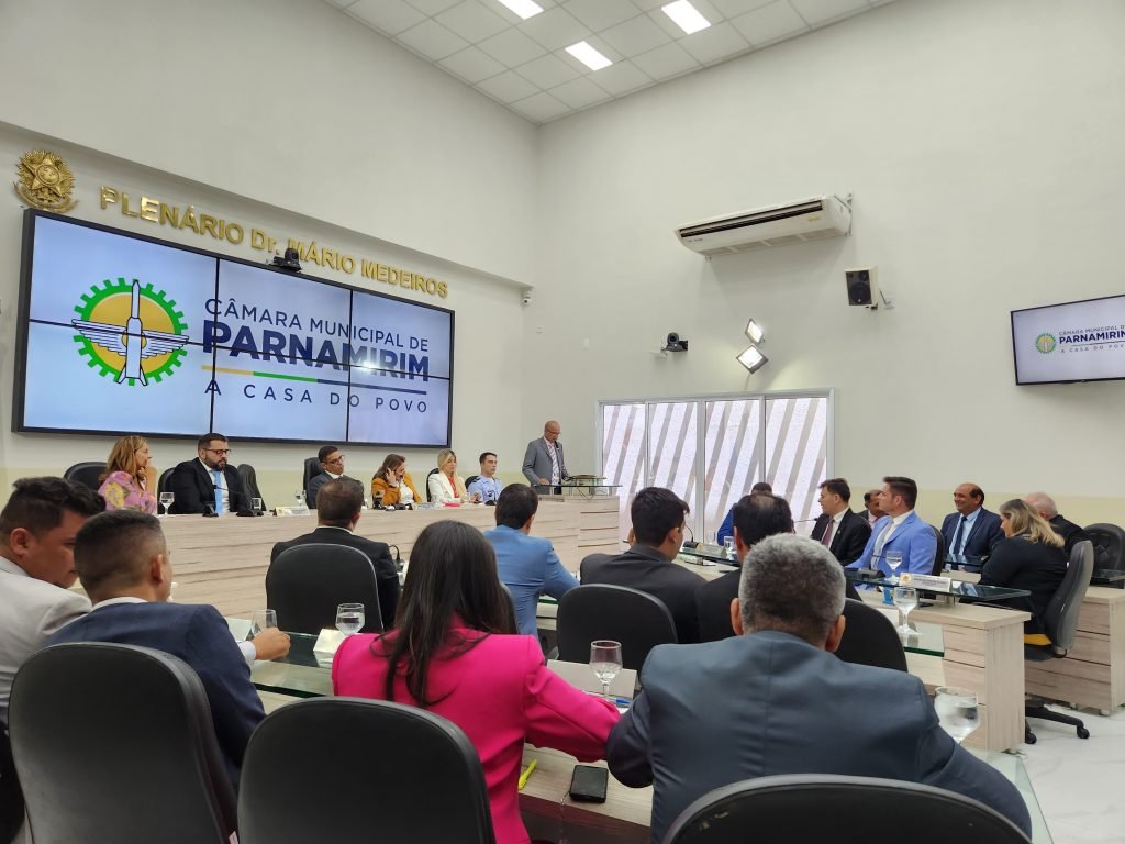 Prefeito Rosano Taveira faz leitura da mensagem anual na Câmara Municipal e inicia ano legislativo