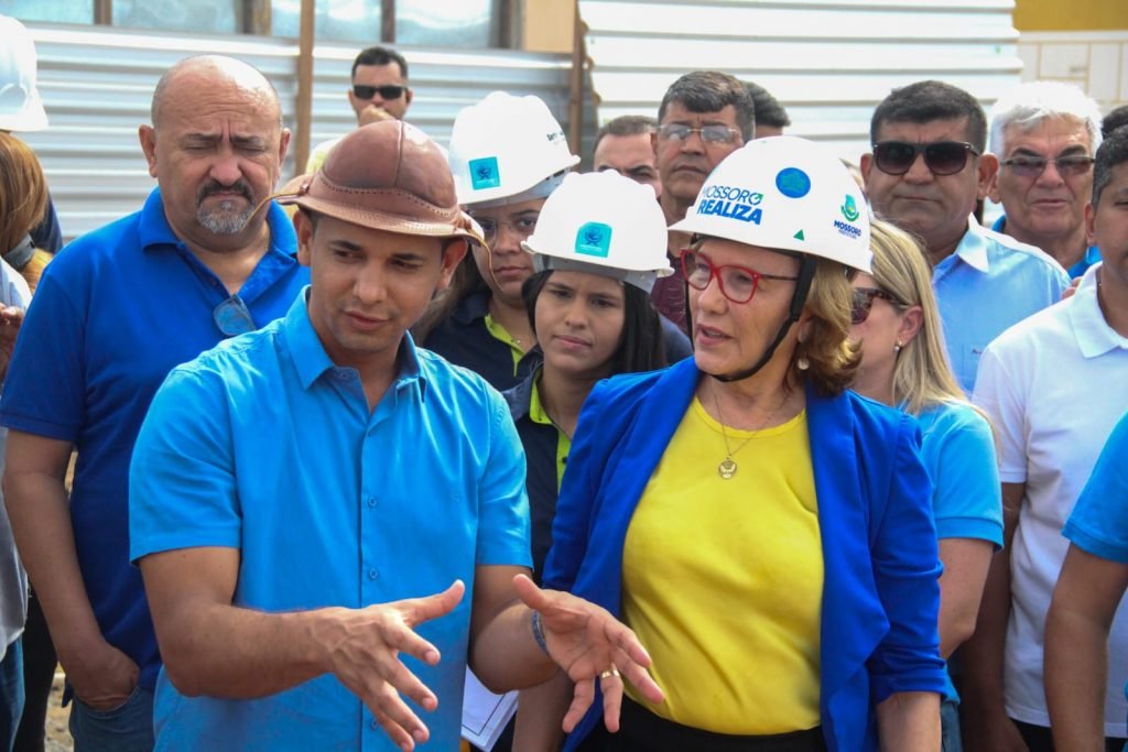 Ao lado do prefeito Allyson Bezerra, senadora Zenaide visita obras para melhoria na Saúde de Mossoró