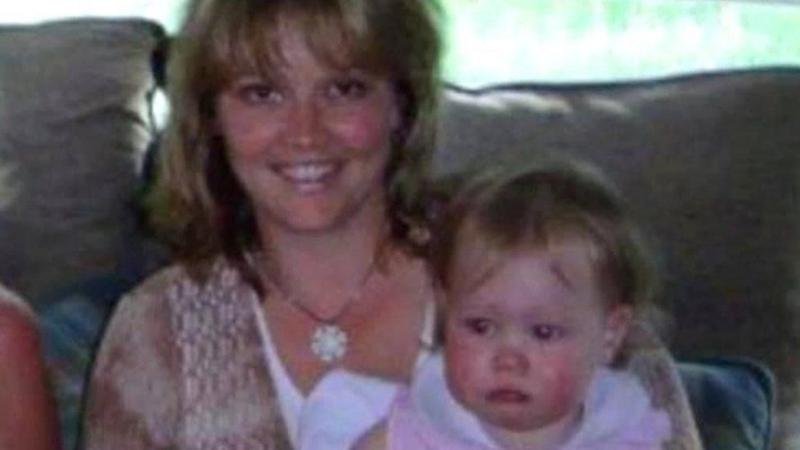 ‘Por que decidi contar no TikTok como meu pai matou minha mãe quando eu tinha 3 anos’