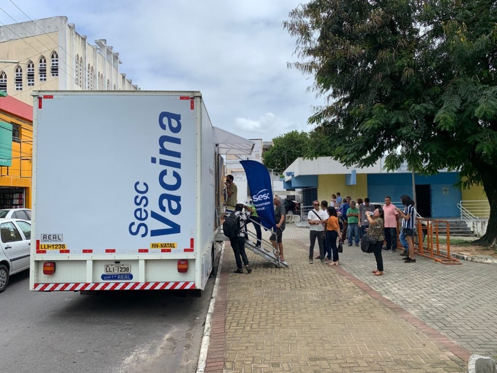 Unidade Móvel Sesc Vacina atende a população de Macaíba gratuitamente