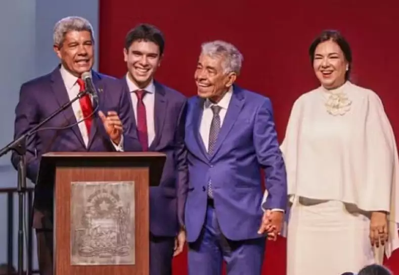 Governador da Bahia arruma boquinha para sogro de 86 anos