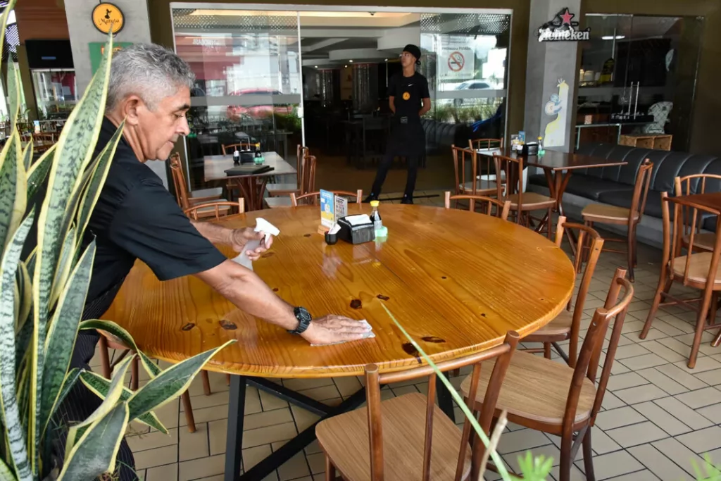 No RN, 30% dos bares e restaurantes operam com prejuízo, diz Abrasel