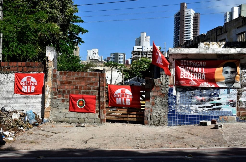 Invasão do MLB em terreno privado completa 90 dias