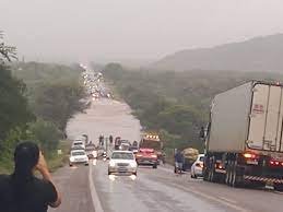 BR-304 é totalmente interditada em Lajes após rio transbordar; veja rotas alternativas