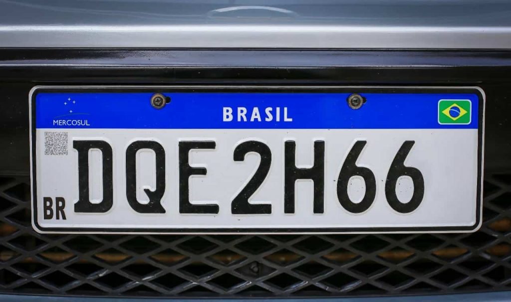Como consultar carro ou moto pela placa gratuitamente
