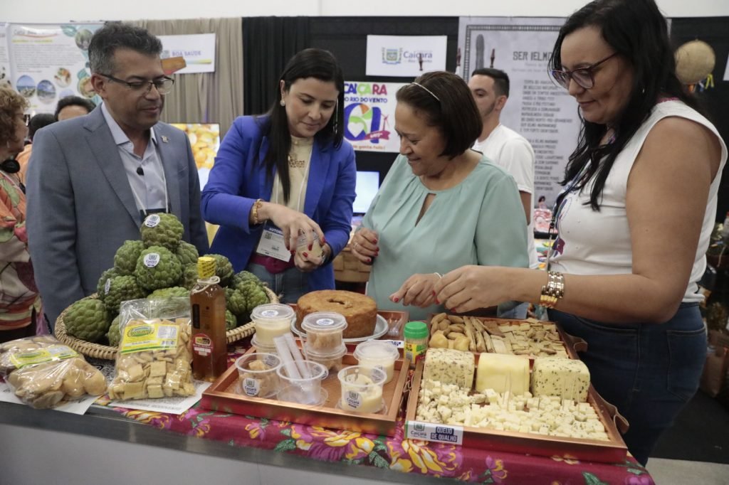 Governadora do RN destaca protagonismo das mulheres na política em Feira dos Municípios Potiguares