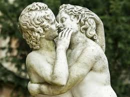 Você lembra do primeiro beijo? Saiba como funciona sua memória autobiográfica