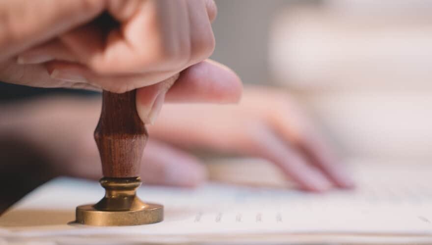 Juiz condena tabeliã e substituto de cartório por desvio de fundos