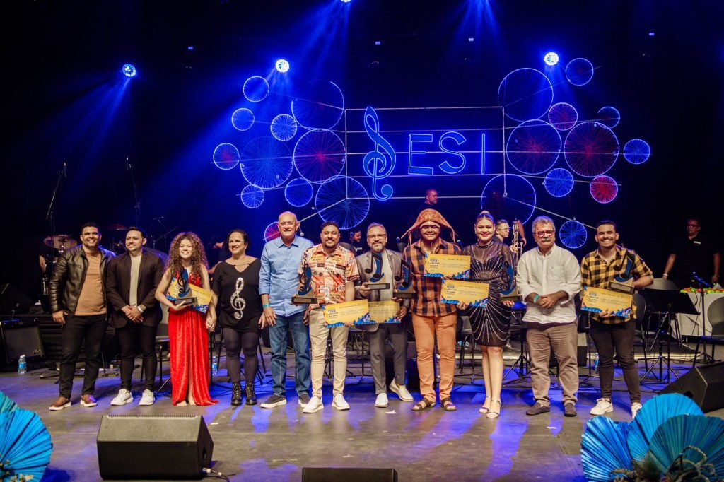Final do Festival do Industriário 2024 – SESI Entoando Canções surpreende, lota Teatro e encanta público