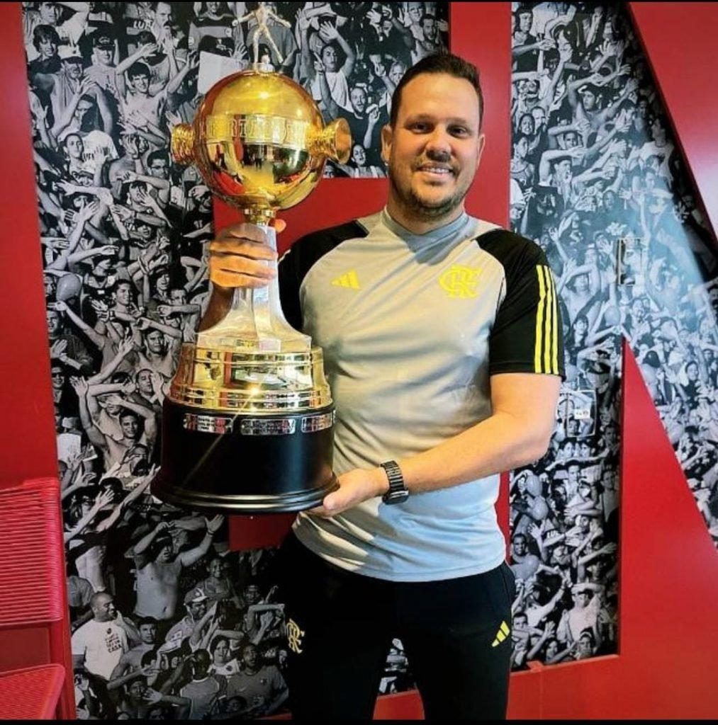 Conheça Silvio, o observador técnico por trás das promessas do Flamengo