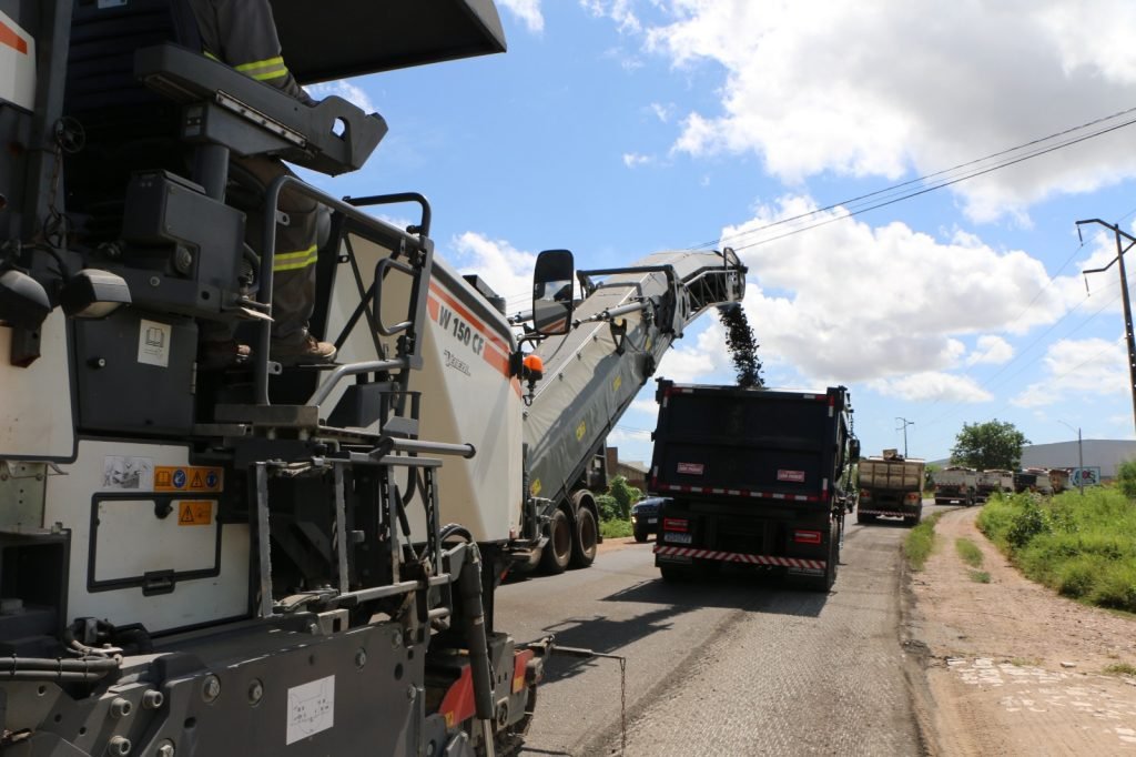 Obras de restauração de estradas no RN começam em três frentes de trabalho