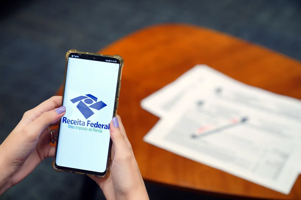 Imposto de Renda 2024: Receita paga 1º lote de restituição nesta semana; veja quem recebe e calendário
