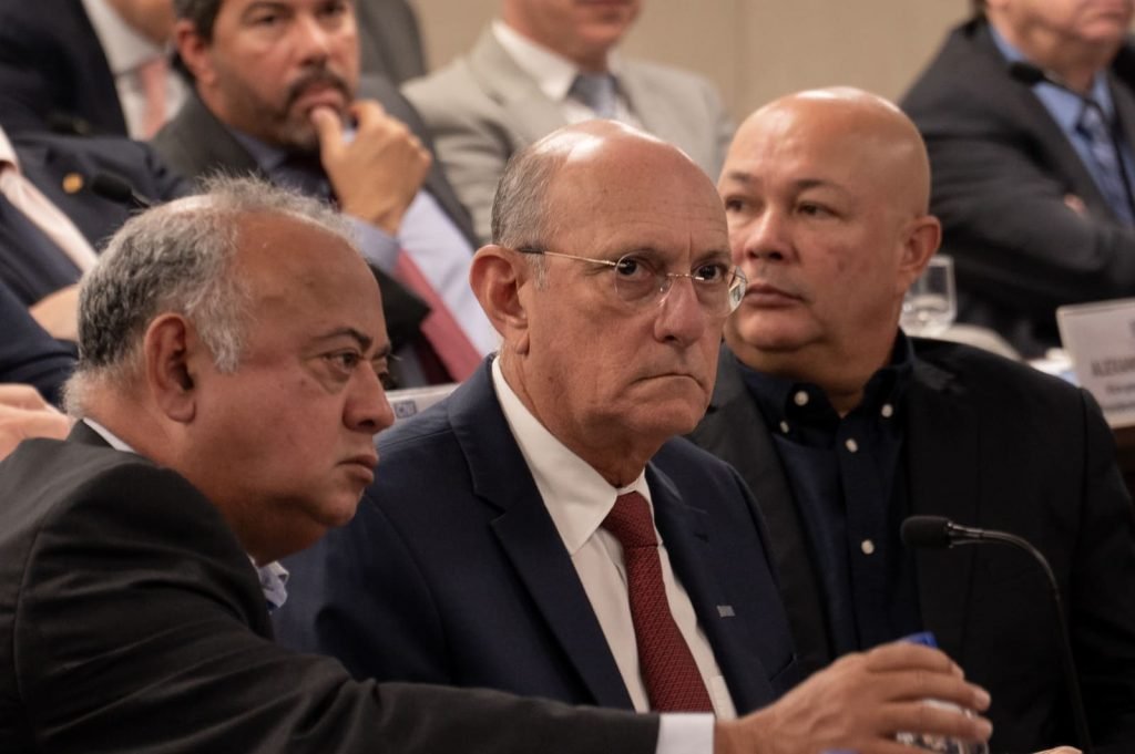 Presidente da FIERN participa de reunião da diretoria da CNI, em Brasília