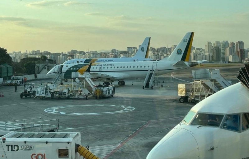 Exibição da mordomia de 2 jatos só para Lula geram revolta em Congonhas