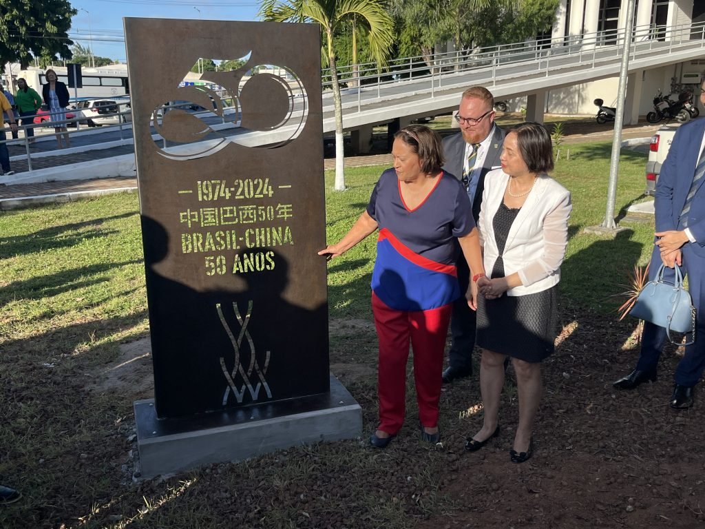 Governadora Fátima e a cônsul-geral chinesa promovem ato em comemoração aos 50 anos de relação diplomática entre China e Brasil
