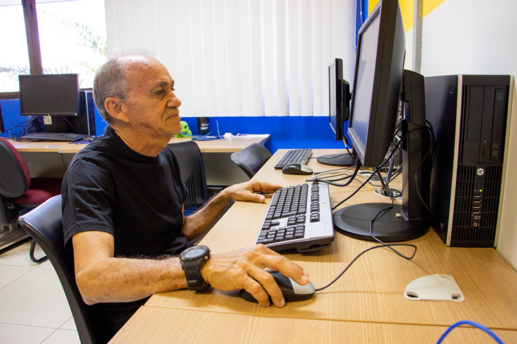 IMD inclui idosos em ensino de programação e pensamento computacional