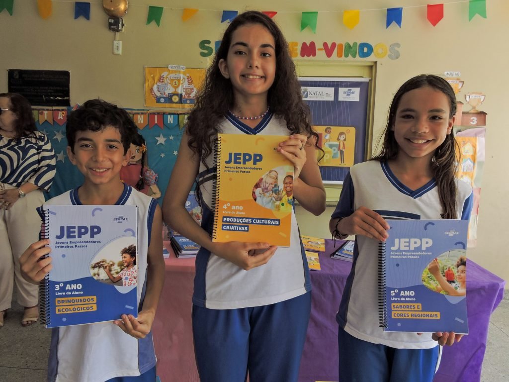 Programa Jovens Empreendedores em parceria com o Sebrae beneficia 2.213 estudantes