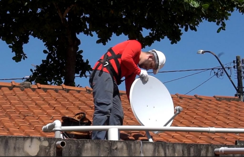 No RN, mais 23,7 mil famílias já podem se inscrever para receber gratuitamente a nova parabólica digital