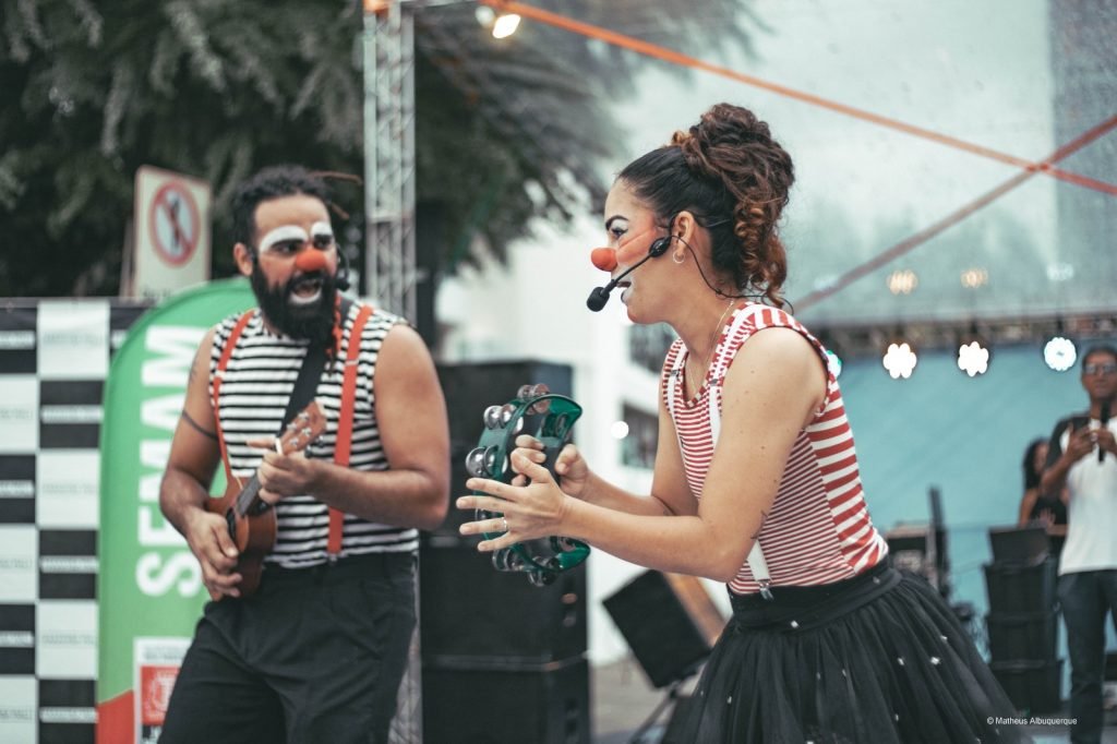 Teatro circense e apresentação musical no Parque das Dunas no próximo domingo (28)