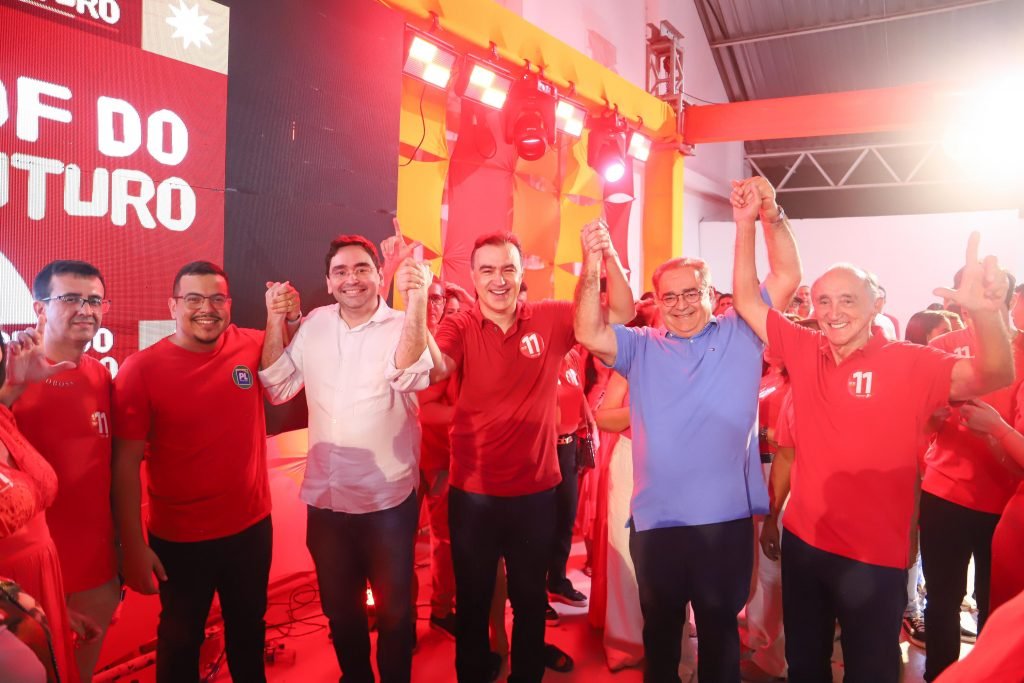 Leonardo Rêgo apresenta vice e anuncia propostas em convenção que lançou sua candidatura em Pau dos Ferros