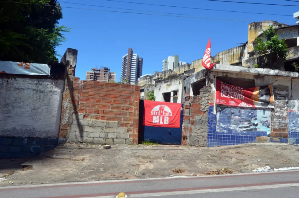 MLB: prazo não será cumprido e empresa pede uso da força para desocupação