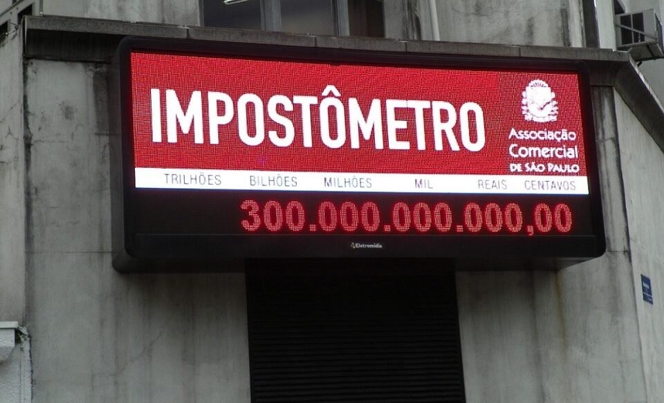 Brasileiros atingem R$2 trilhões em impostos pagos