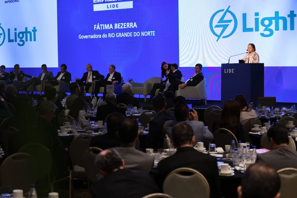 Fátima defende industrialização do RN e do Nordeste com potencial das energias renováveis