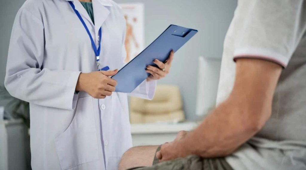 MEC divulga lista de faculdades de medicina punidas no Enamed; veja